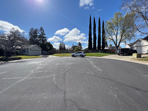 5th image of 9482 Dartry Ct