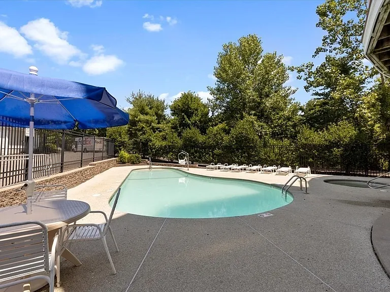 614 Pond St #1303 — Photo 7
