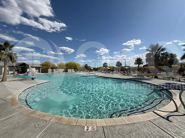 8923 W Solano Dr — Photo 26