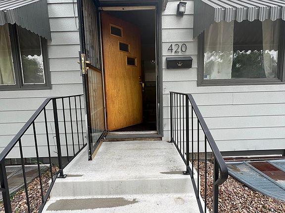 2nd image of 420 19th St N #420