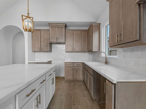 5th image of 10411 Melida Dawn Way