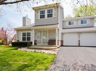 640 White Ct, Gurnee, IL 60031