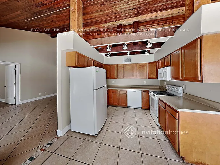 4003 Bent Tree Blvd — Photo 9
