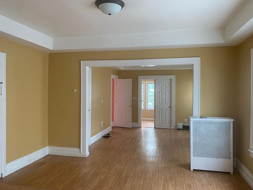 1st image of 8639 125th St Floor 2