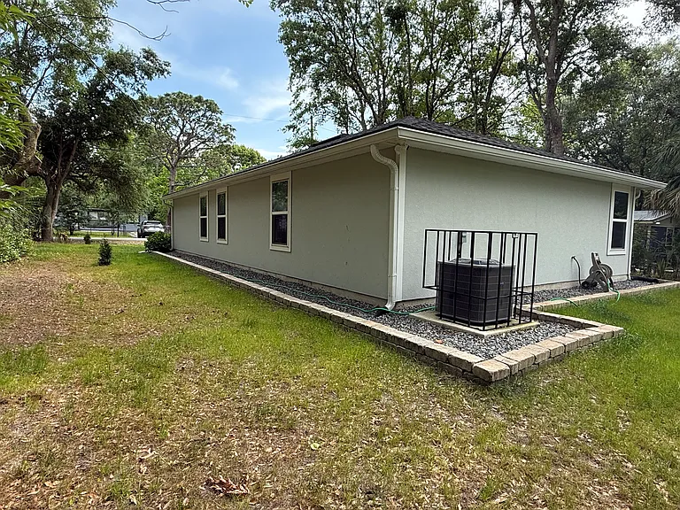 4649 Suray Ave — Photo 10