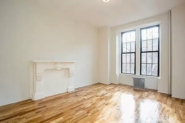 Rented by EXR | media 7