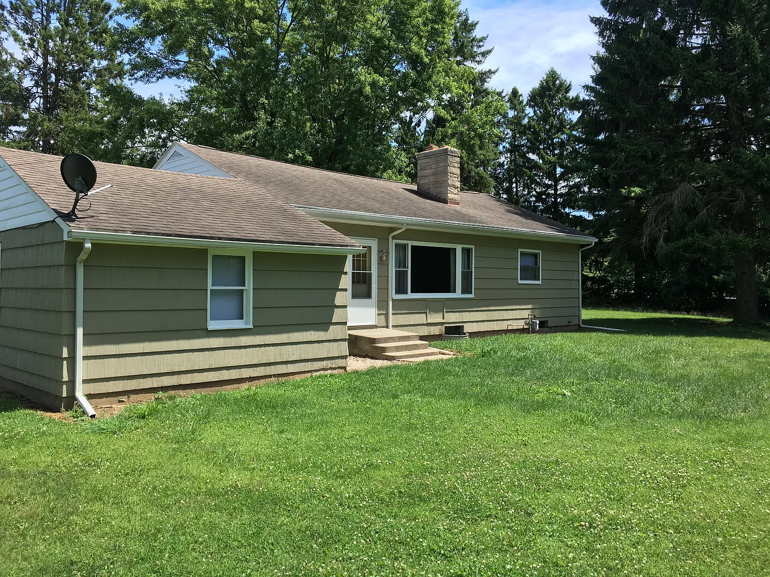 2 bed, 1.5 bath, 1088 sqft, $1,450 — Photo 2