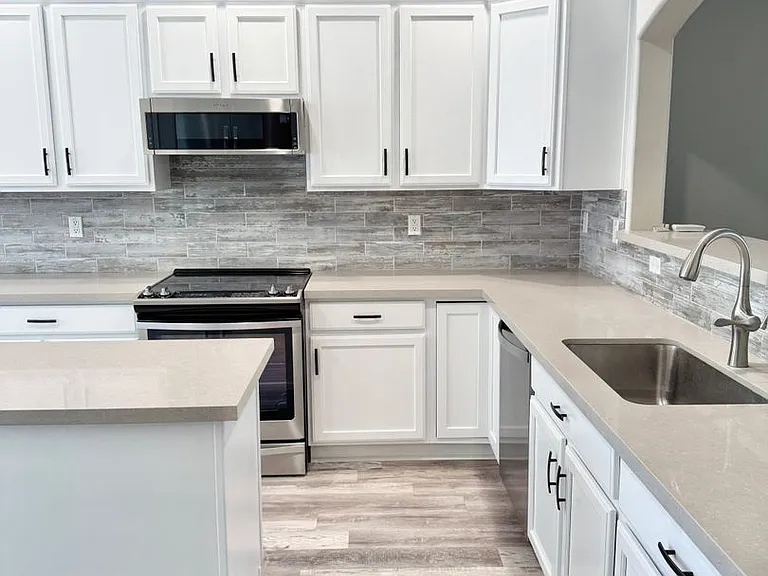 847 E La Costa Pl — Photo 10