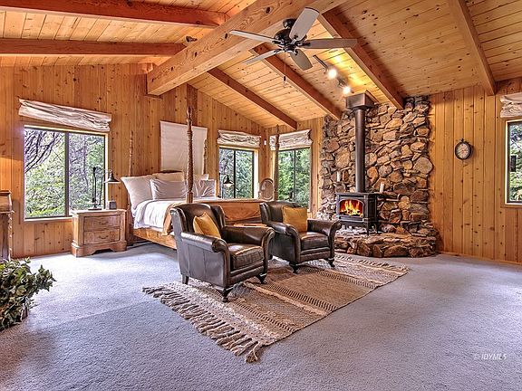 5th image of 25885 Cassler Dr