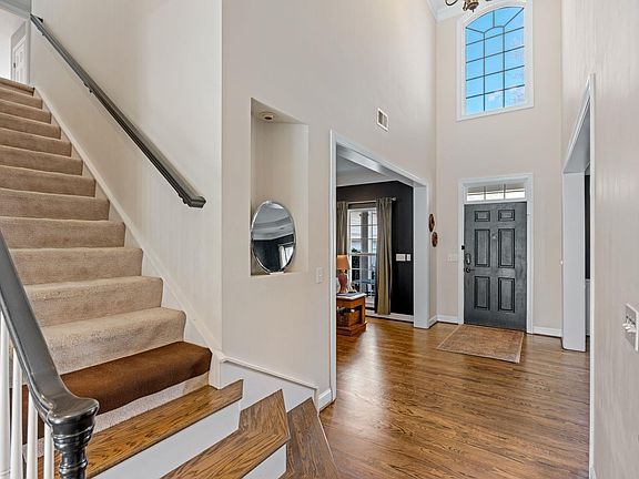 5th image of 202 Ridge Bay Ct