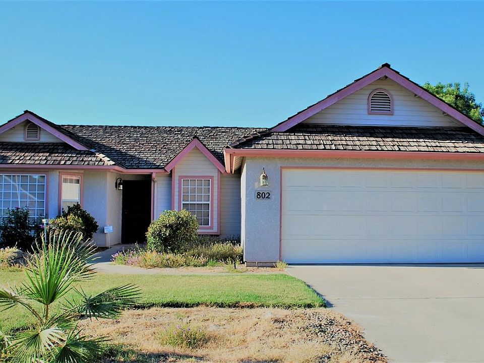 1st image of 802 E Palm Dr
