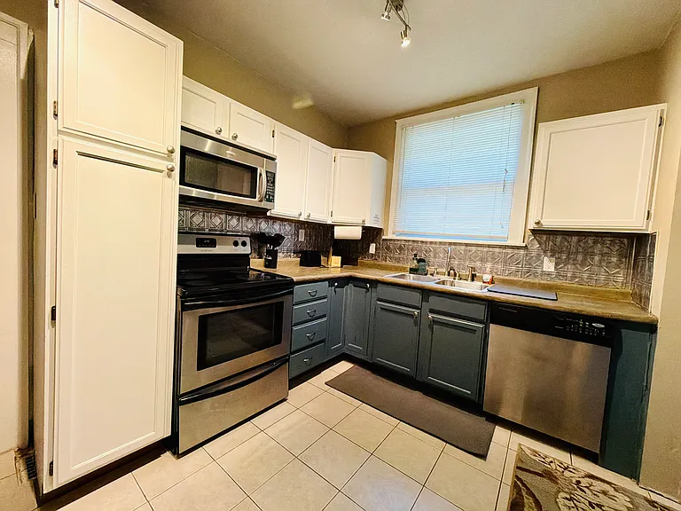 5143 N College Ave — Photo 13
