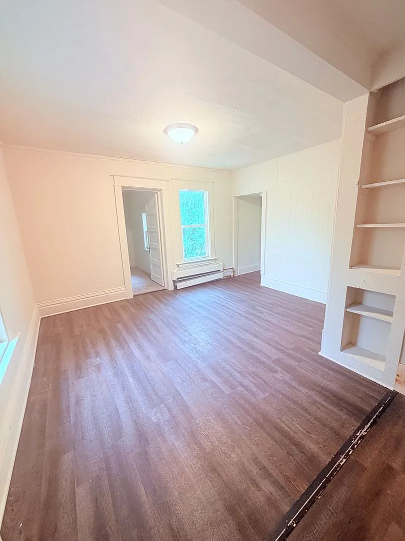 Ward 891 - 220 5th Ave SW — Photo 1