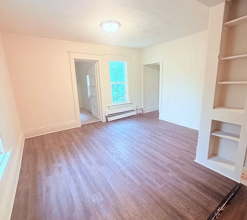 220 5th Ave SW