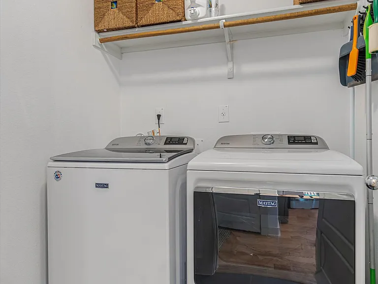 7407 Oberon St — Photo 10