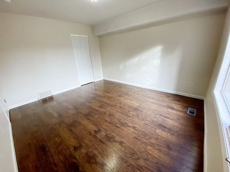 7270 Huntsmen Cir #F — Photo 23