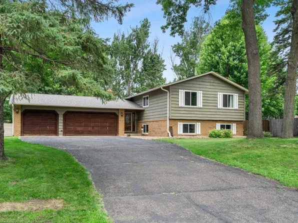 10731 Taylor St NE, Blaine, MN 55434