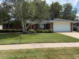 2109 Cimarron Dr, Freeport, IL 61032