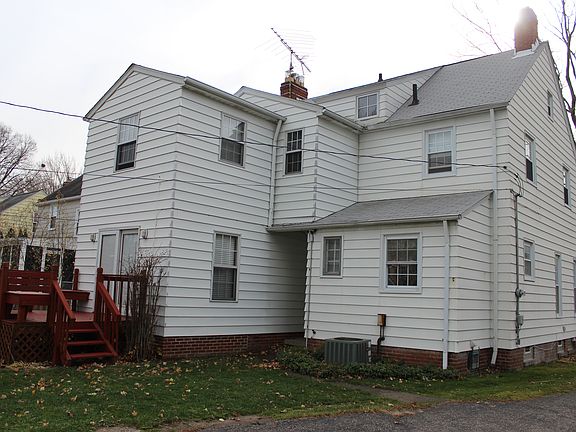 2nd image of 19640 Laurel Ave