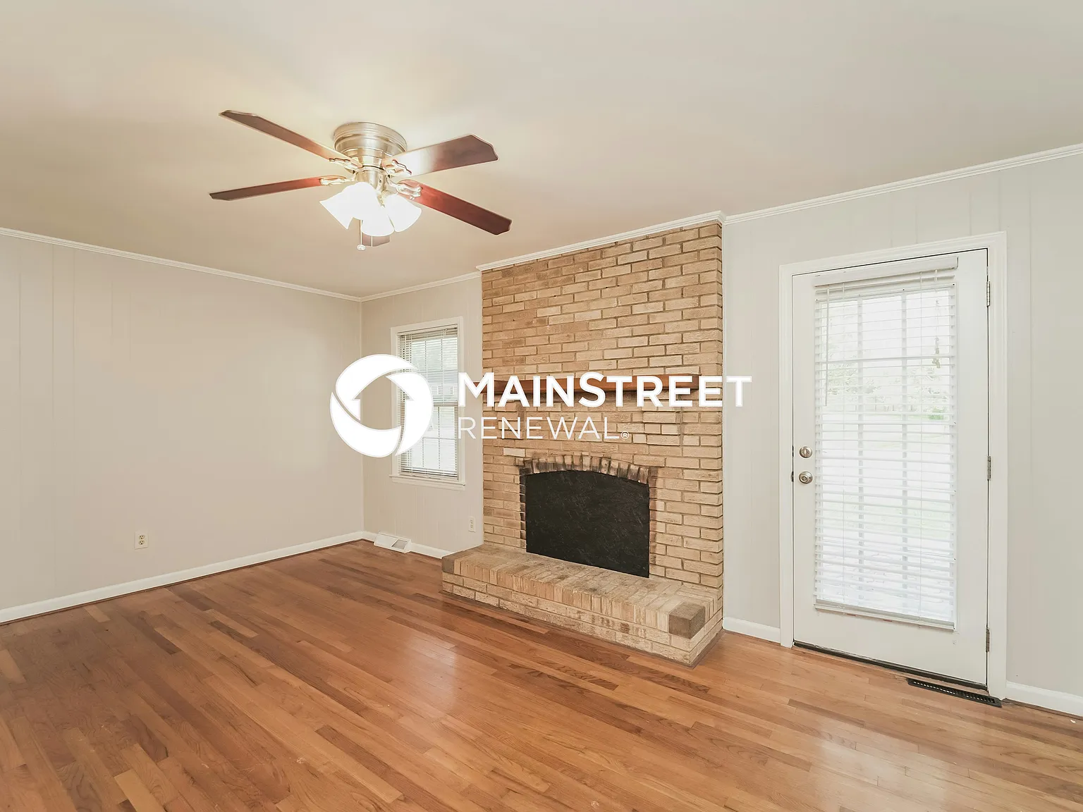 2125 Helen Dr — Photo 4