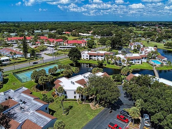3rd image of 816 Capri Isles Blvd APT 219