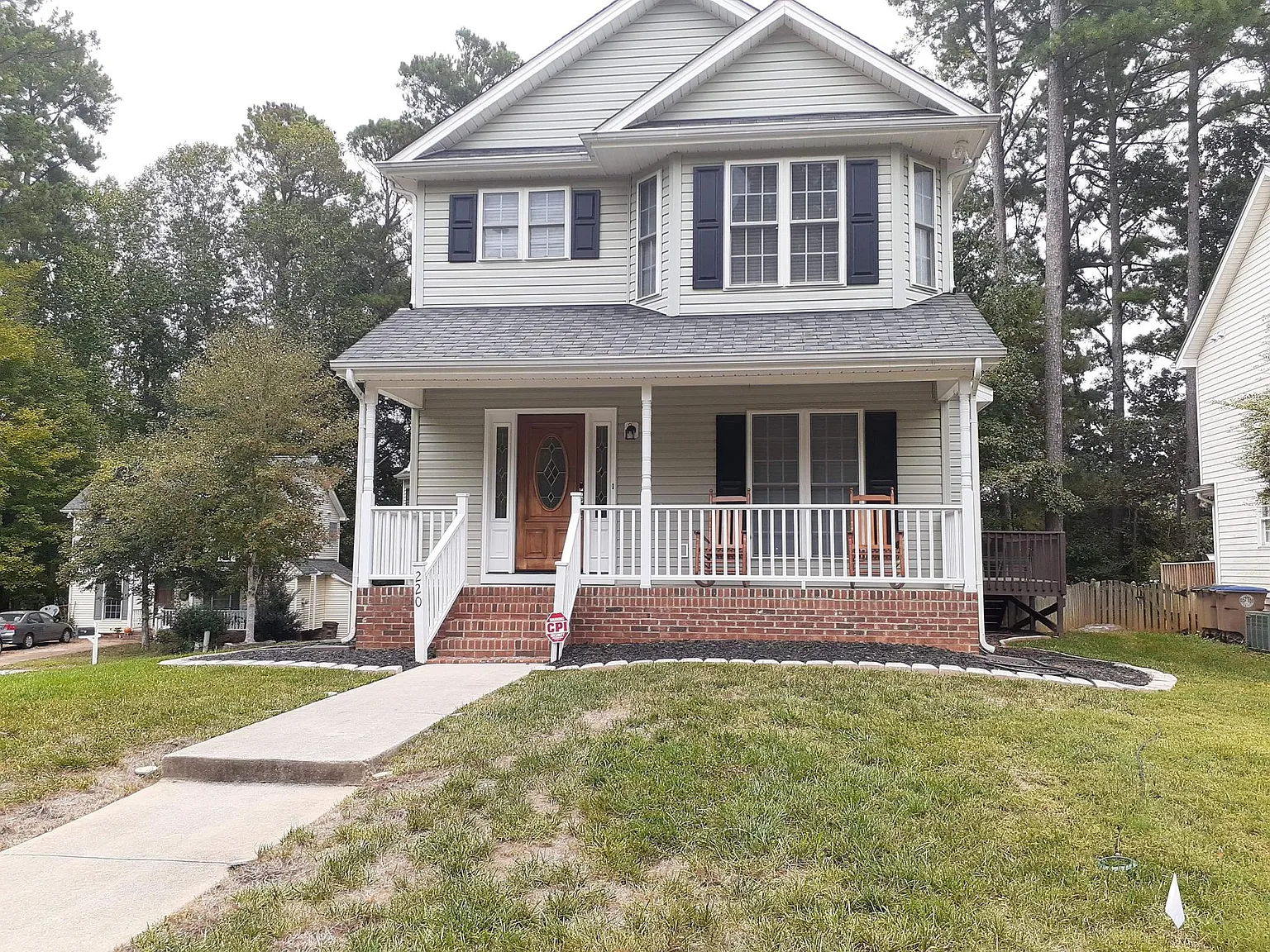 3 bed, 2.5 bath, 1388 sqft, $1,900 — Photo 1