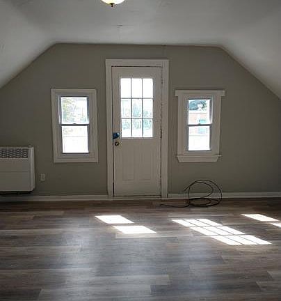 5th image of 915 Columbus Pkwy