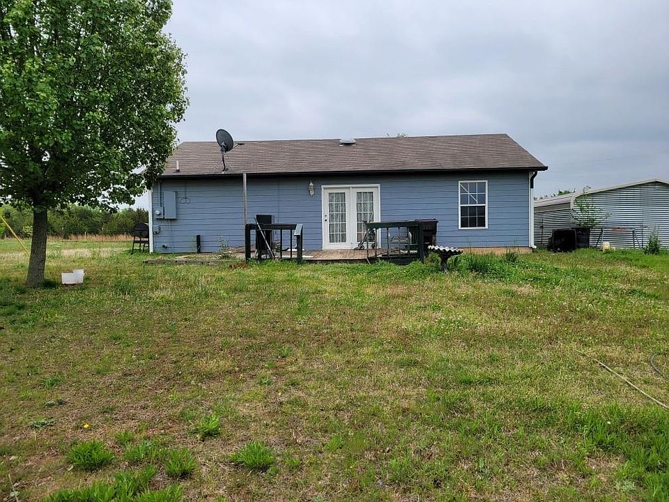 2nd image of 337370 E Pecan Meadows Ln