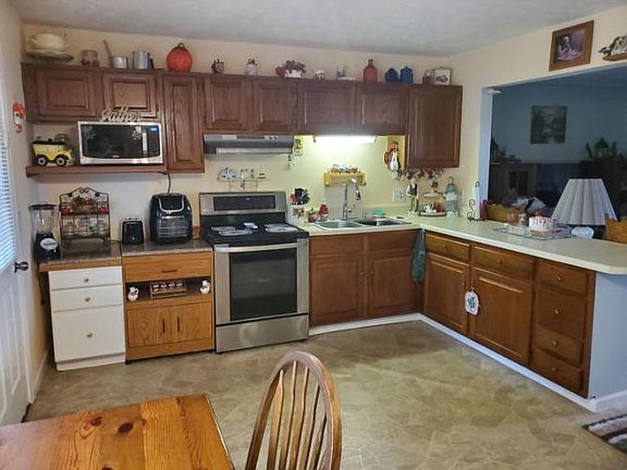 4th image of 268 Shady Glen Ln