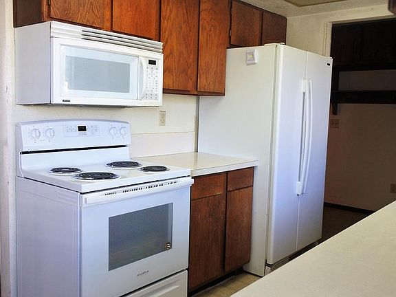 2nd image of 1535 Merrett Dr