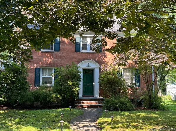 93 Foxcroft Road, West Hartford, CT 06119
