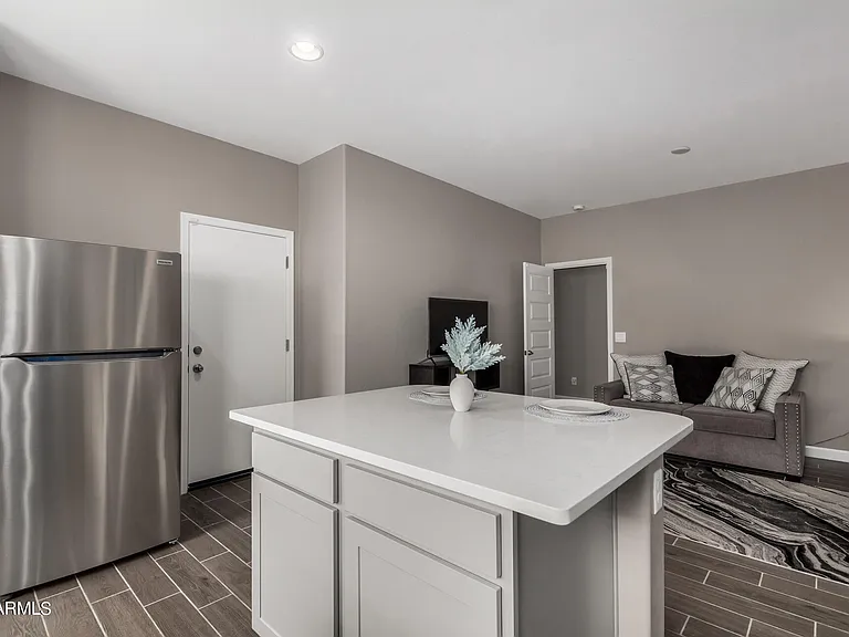 23950 W Hilton Ave — Photo 34