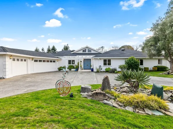 5290 Oak Meadow Drive, Santa Rosa, CA 95401