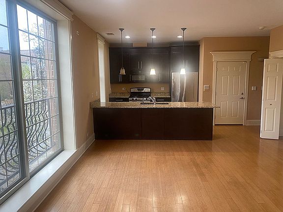 2nd image of 4956 S Vincennes Ave APT 2E