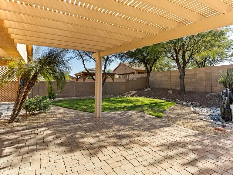 8389 W Calle Sancho Panza — Photo 31