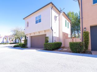 21800 Moveo Dr, Santa Clarita, CA 91350