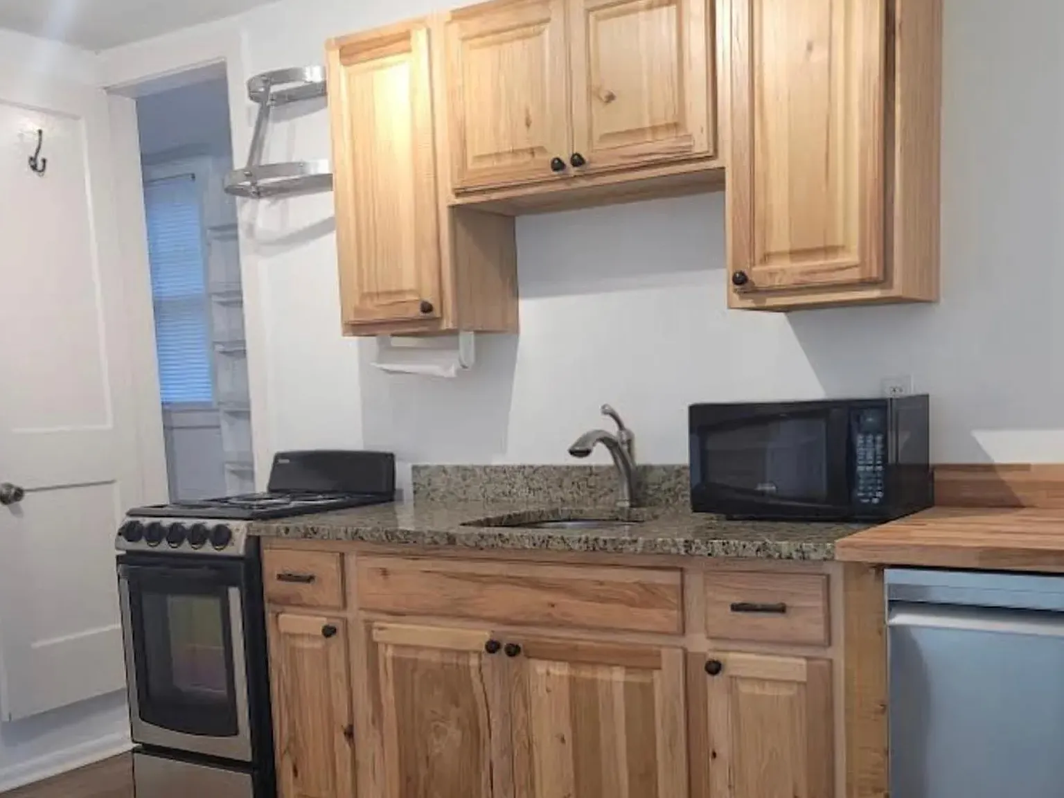 1 bed, 750 sqft, $1,550 — Photo 2
