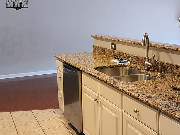 4th image of 8875 Carriage House Way