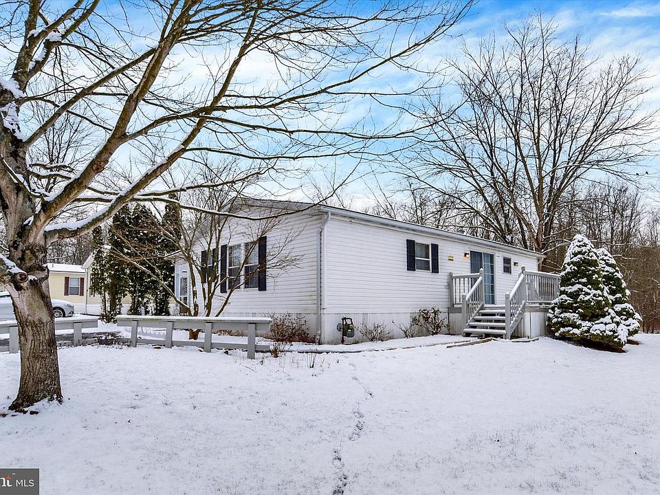 1st image of 30 Meadow Run Pl