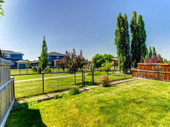 406 E Silverado Blvd SW, Calgary, AB T2X 0N9
