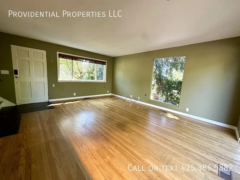 3114 W Elmore St — Photo 2