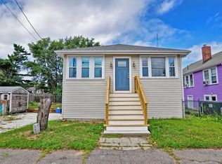 15 Bates St, Hull, MA 02045