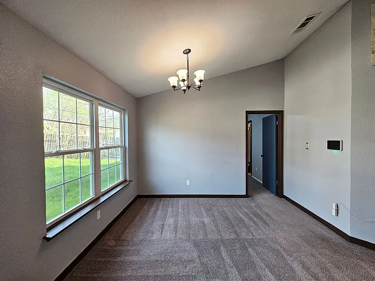 2209 Pixton Dr — Photo 8