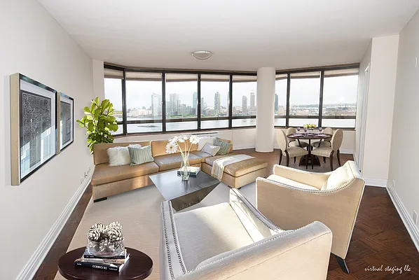 Sold by Luxury Habitat | media 1