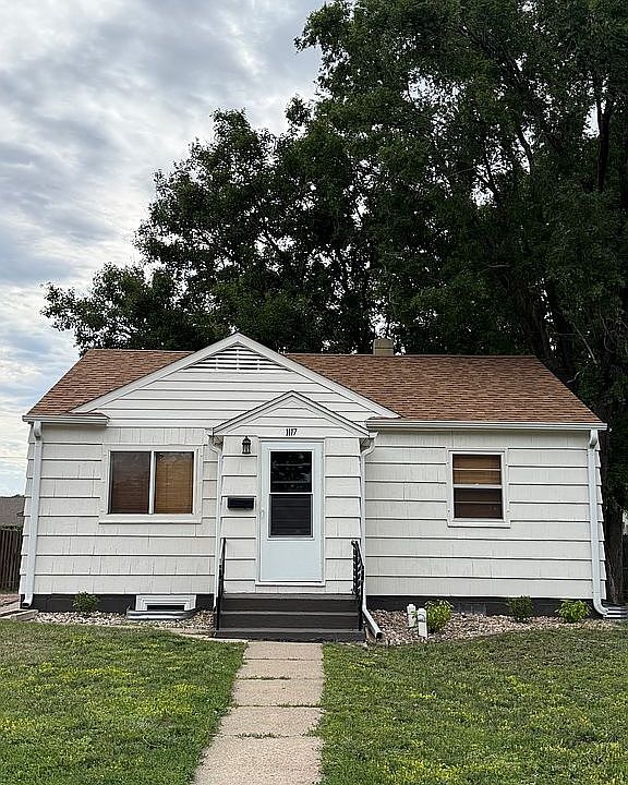 1st image of 1117 S Miller Ave
