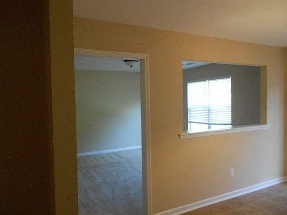 4th image of 3131 Alexandria Dr