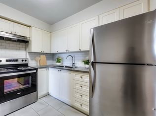 155 Navy St, Oakville, ON L6J 2Z7