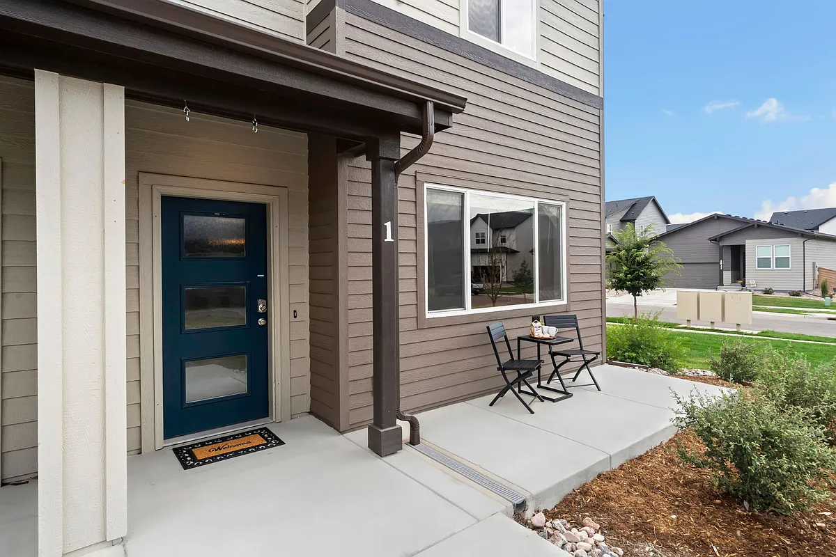 Building Photo - 2938 Barnstormer St #1