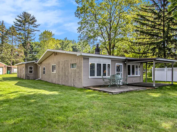 23569 River Run Point, Mendon, MI 49072