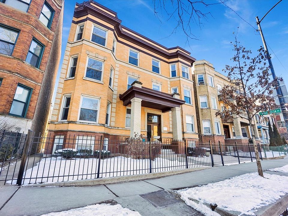 2nd image of 1227 W Foster Ave #3E